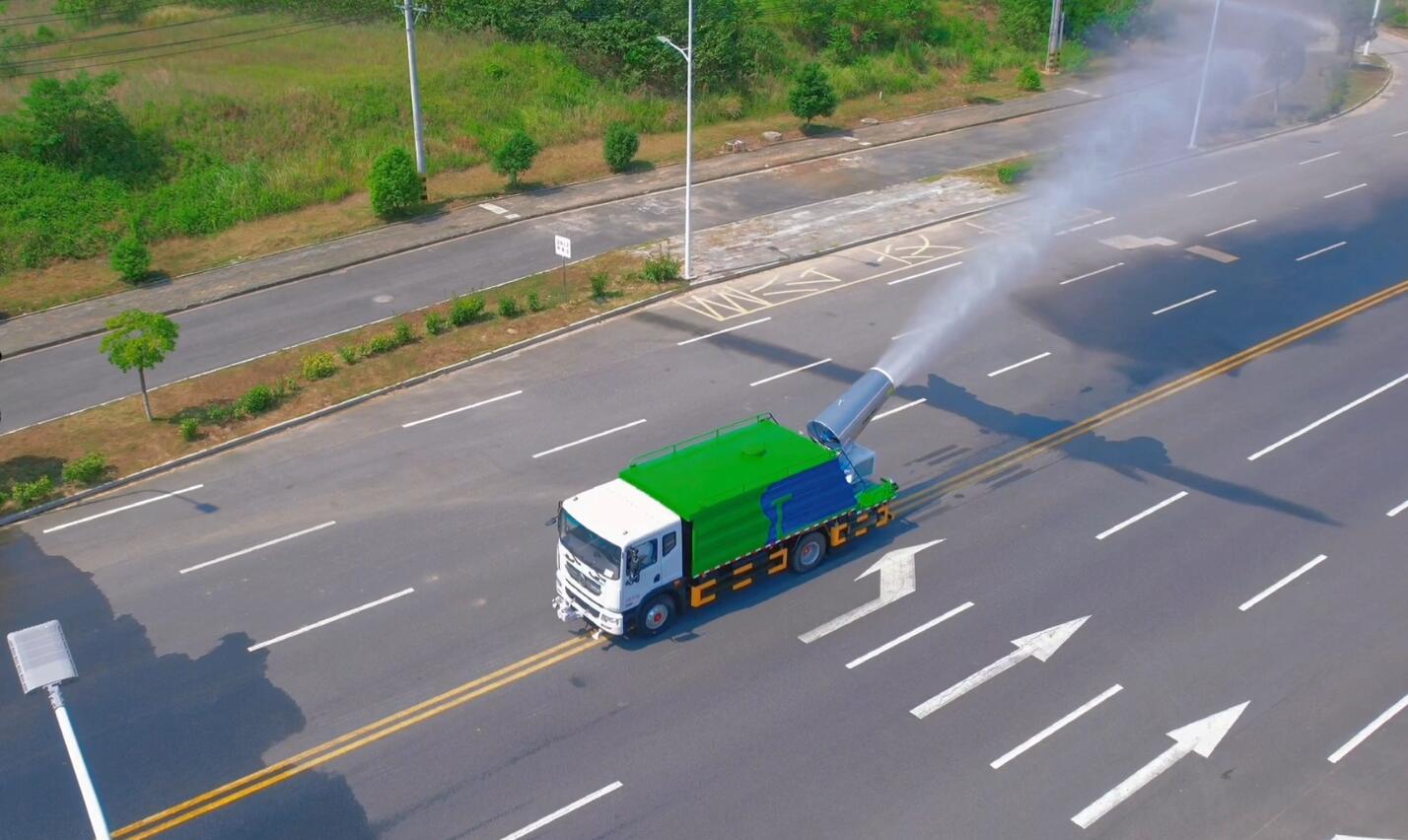 天地美雾炮车